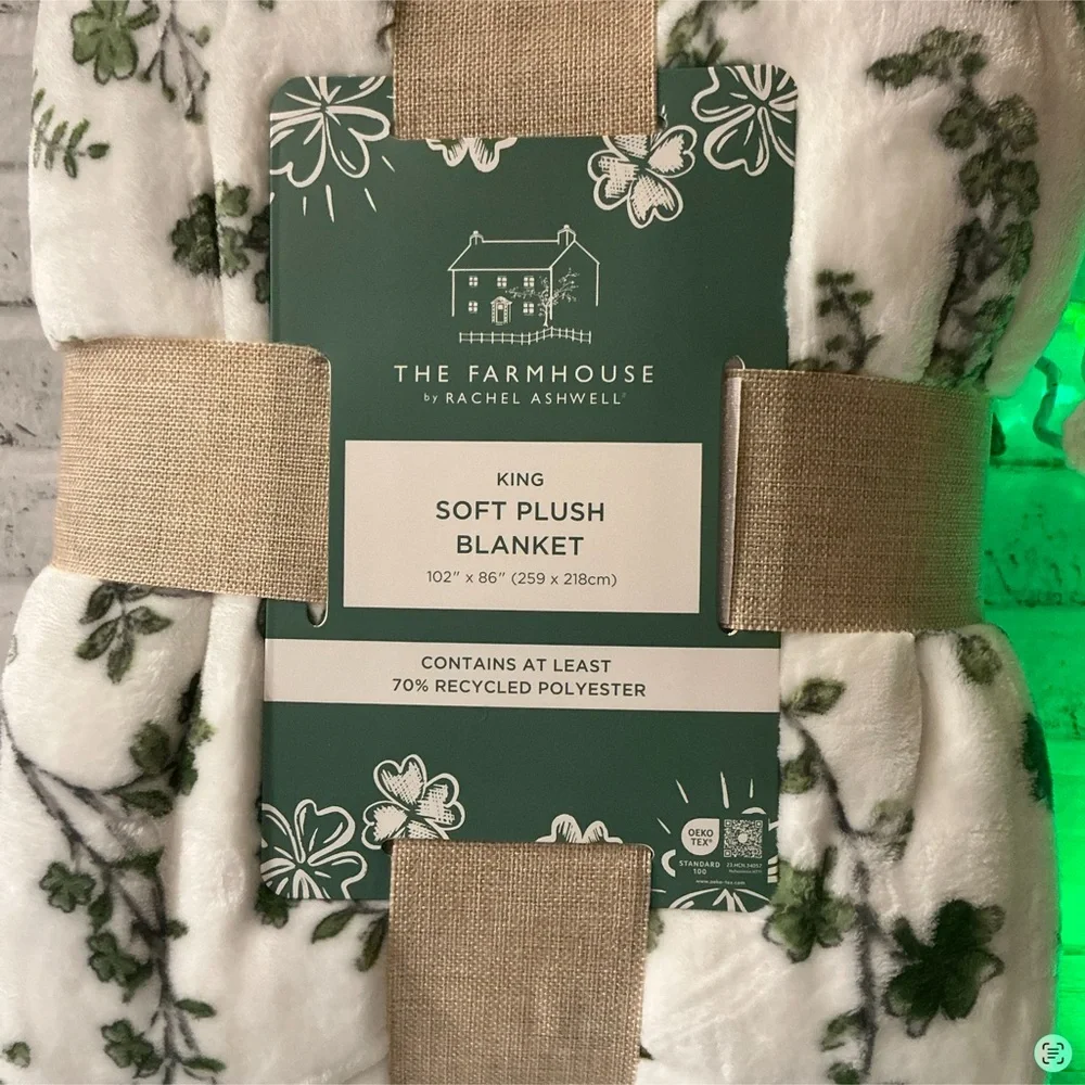 RACHEL ASHWELL King Size Clover Printed Fleece St. Patrick’s Blanket